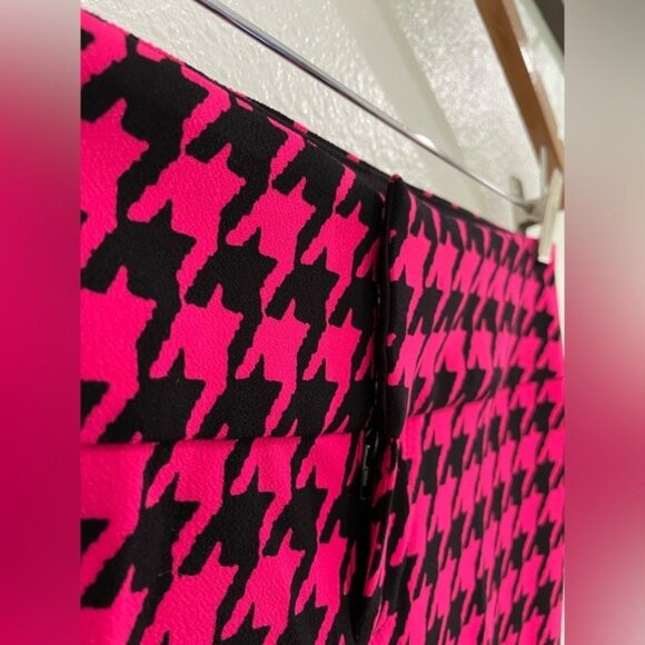 Alice+Olivia Houndstooth Pink Chic Mini Flare Pants Designer Luxury Career - Picture 5 of 12